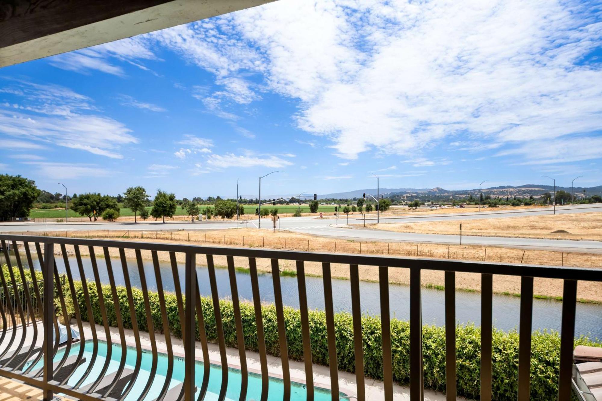 Hampton Inn Morgan Hill Esterno foto