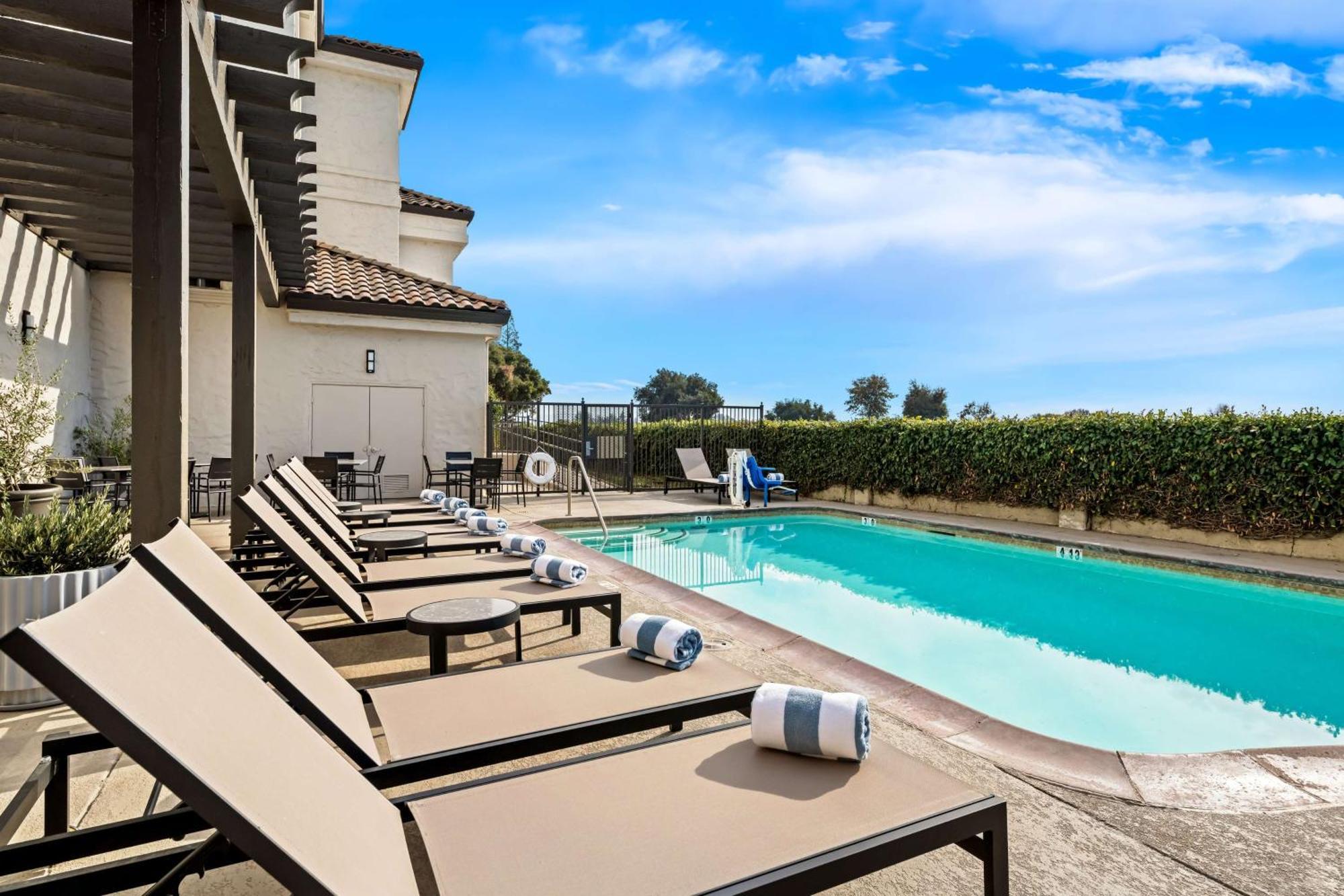 Hampton Inn Morgan Hill Esterno foto